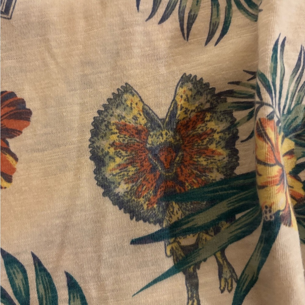 Universal Studios Jurassic World Button Down Flor… - image 4